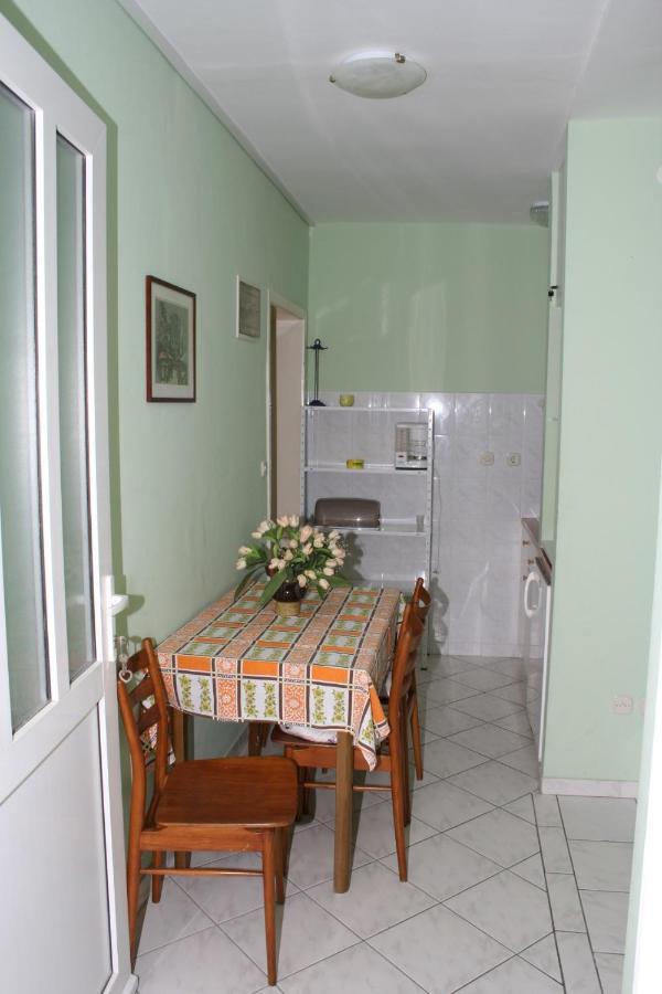Apartments By The Sea Podgora, Makarska - 2615 外观 照片
