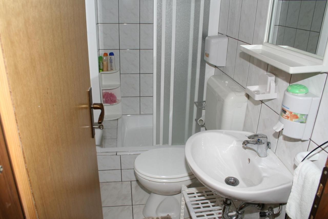 Apartments By The Sea Podgora, Makarska - 2615 外观 照片